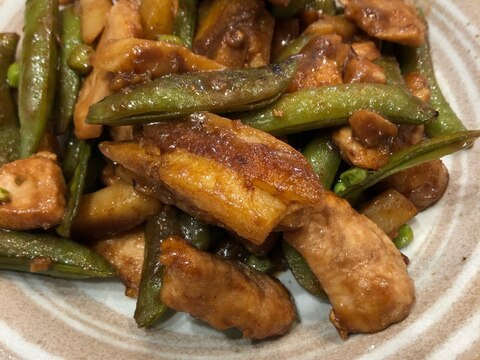 スナップえんどうと鶏肉のバター醤油炒め